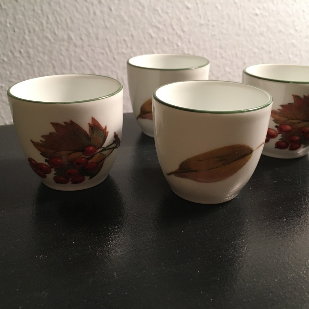 4 Evesham Vale Egg Cups